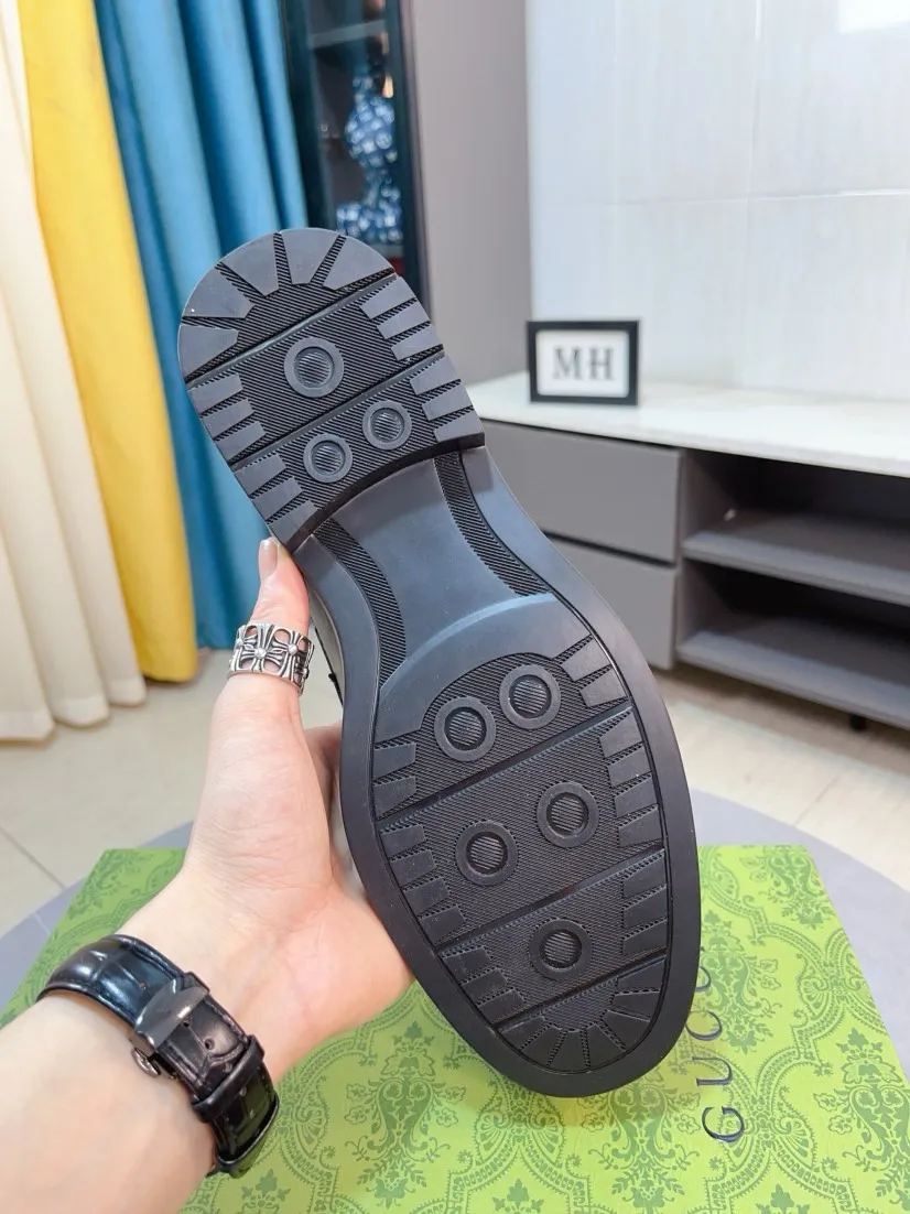 Men's shoes 💰500🌹🌹[GUCCI Gucci] A new style of formal men's leather shoes is coming ~ The original quality upper is made of Italian cowhide➕The leather is soft and delicate, comfortable and soft. The top layer of genuine leather, rubber wear-resistant outsole, the shoe shape is dignified and domineering, and the luxury charm is not concealed! The natural and free nouveau riche leads the trend. Code number: 38-44